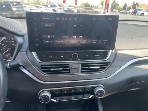 Certified 2023 Nissan Altima 2.5 SV w/ SV Premium Package image 15