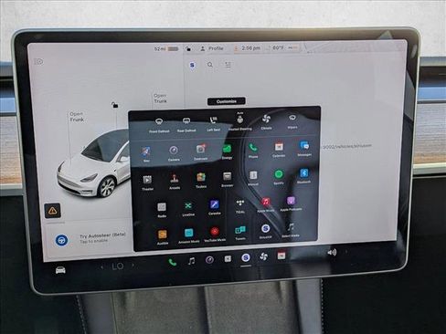 Used 2022 Tesla Model Y Long Range image 16