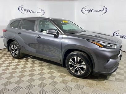 Used 2023 Toyota Highlander XLE