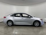 Certified 2022 Toyota Corolla LE image 2