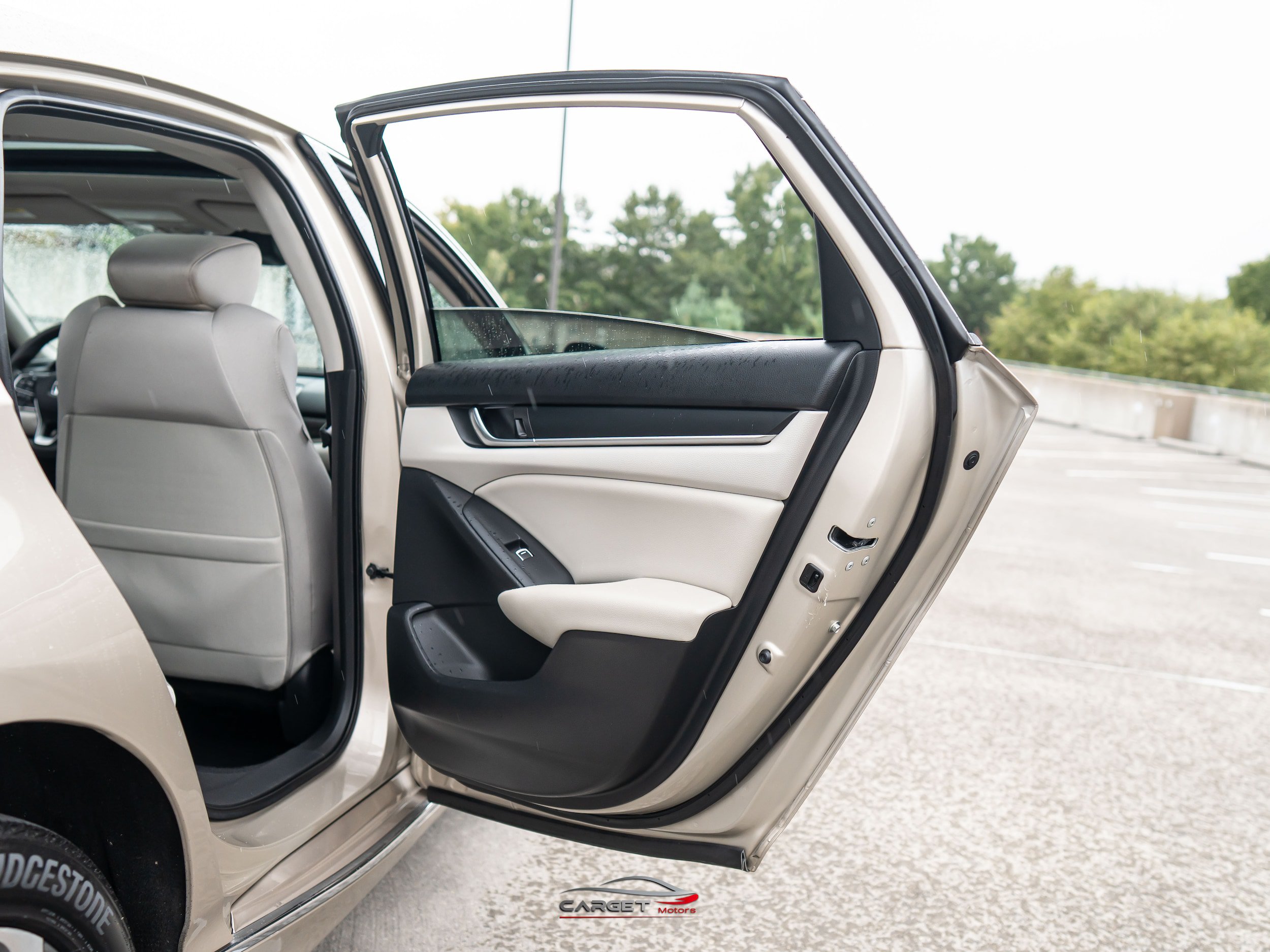 Used 2020 Honda Accord EX image 34
