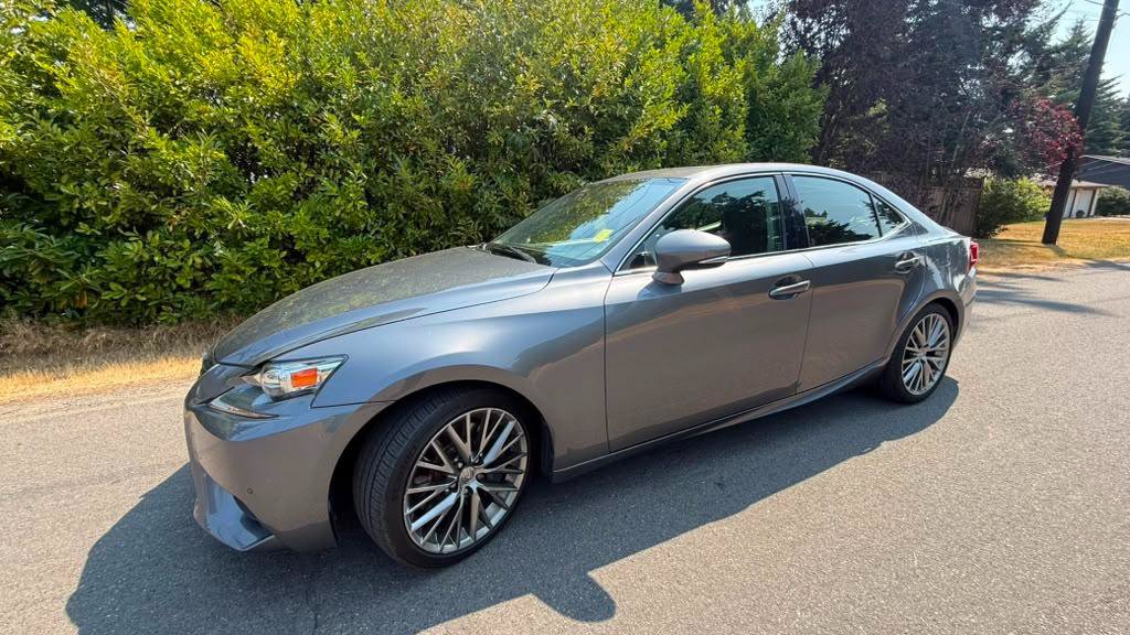 Used 2016 Lexus IS 300 AWD image 5