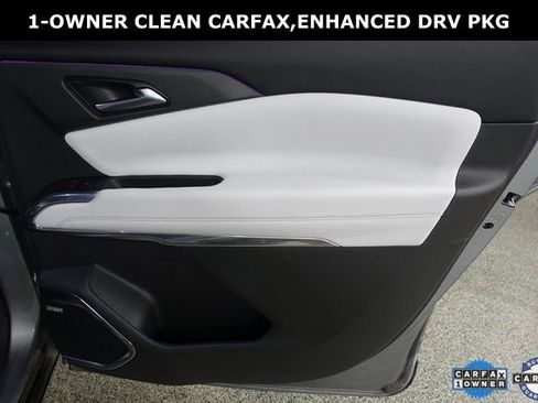 Used 2024 Chevrolet Traverse RS image 26