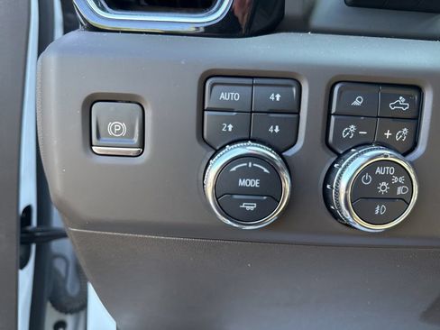 Used 2023 GMC Sierra 1500 Denali w/ Technology Package AWD/4WD image 27