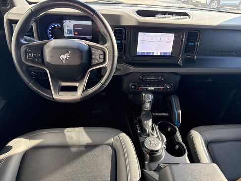 Used 2023 Ford Bronco Black Diamond image 5