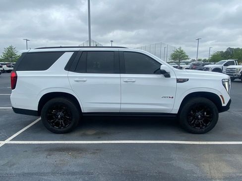 Used 2025 GMC Yukon AT4 Ultimate AWD/4WD image 8