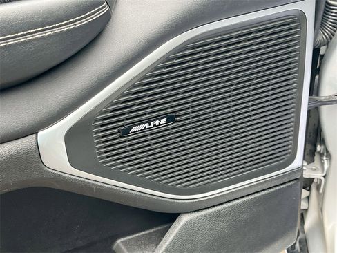 Used 2024 Jeep Wagoneer L Series II w/ Flexible Seating Group image 17