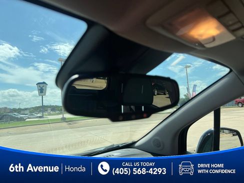 Used 2019 Chevrolet Trax LT w/ LT Convenience Package AWD/4WD image 35