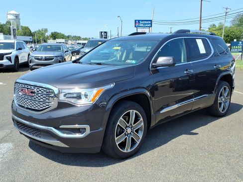 Used 2017 GMC Acadia Denali w/ Technology Package AWD/4WD image 8