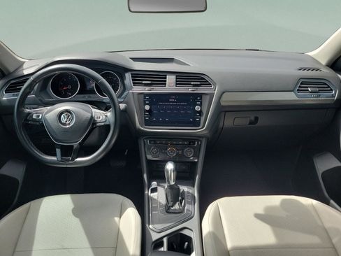 Used 2018 Volkswagen Tiguan SEL image 12