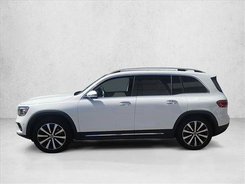 Used 2022 Mercedes-Benz GLB 250 4MATIC image 3