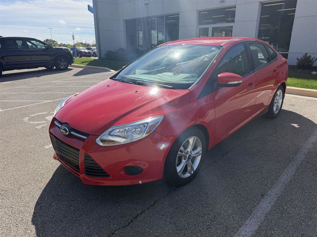Used 2014 Ford Focus SE w/ SE Winter Package FWD image 5