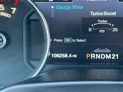 Used 2016 Ford F150 Platinum w/ Equipment Group 701A Luxury AWD/4WD image 30