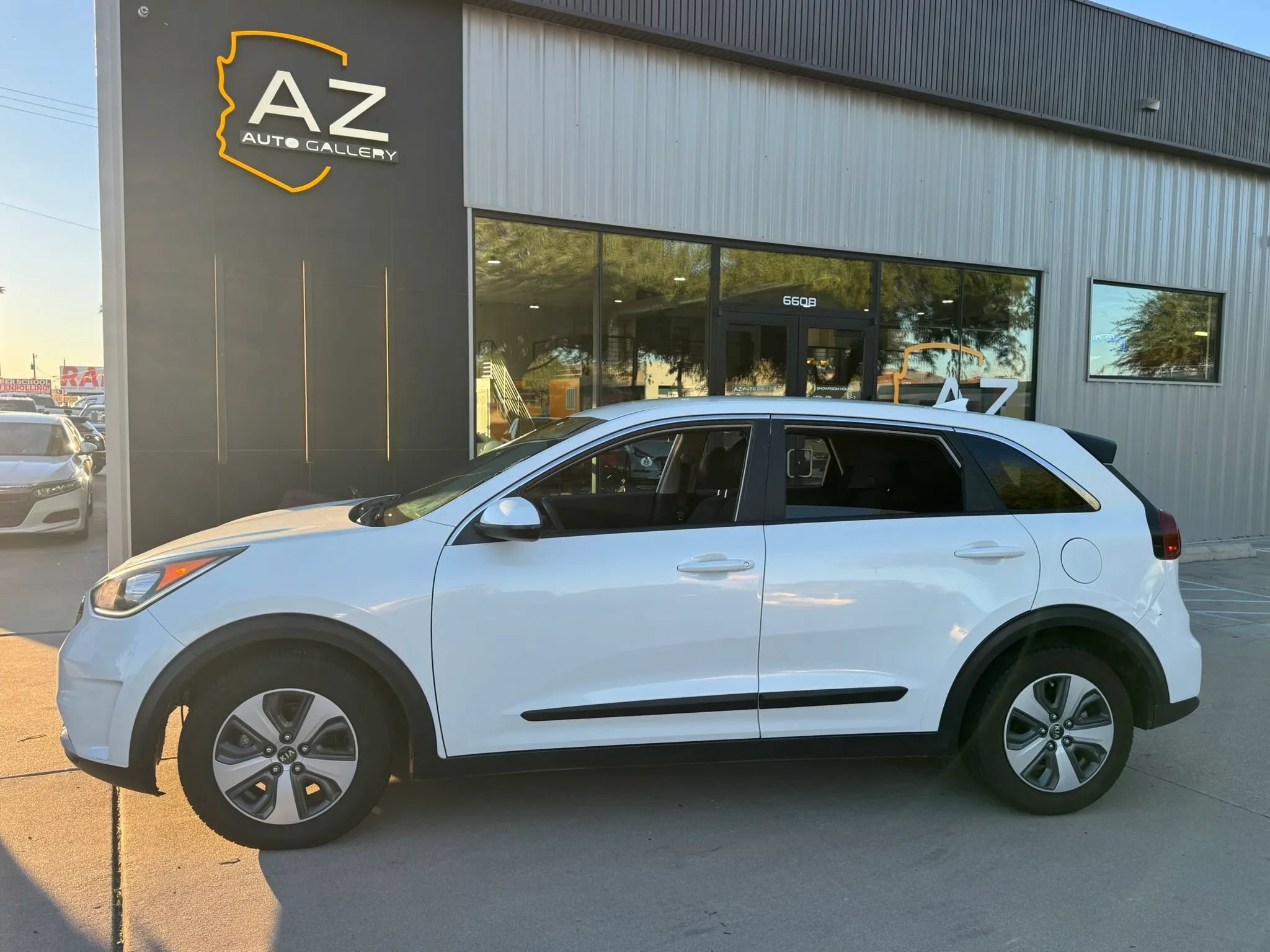 Used 2018 Kia Niro FE FWD image 8