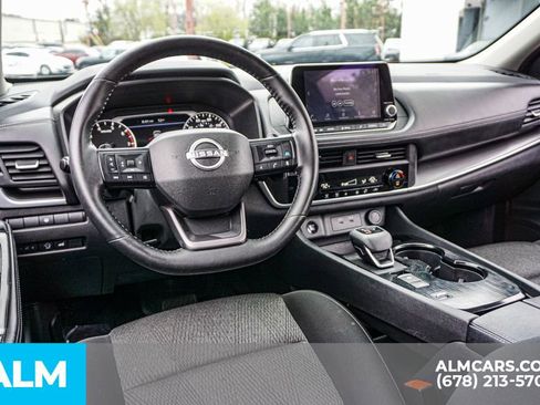 Used 2025 Nissan Rogue SV image 27