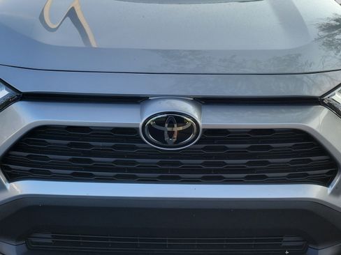 Used 2023 Toyota RAV4 XLE w/ Convenience Package FWD image 12