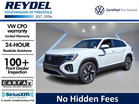 Certified 2025 Volkswagen Atlas Cross Sport SE w/ Panoramic Sunroof Package AWD/4WD image 1