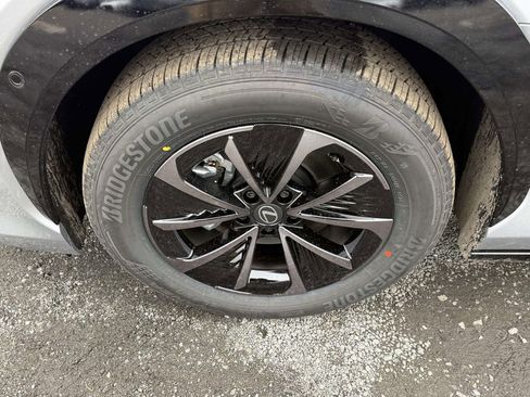 New 2026 Lexus RZ 450e Premium image 7