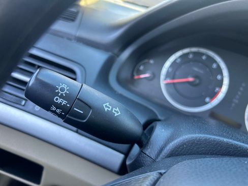 Used 2012 Honda Accord LX image 25