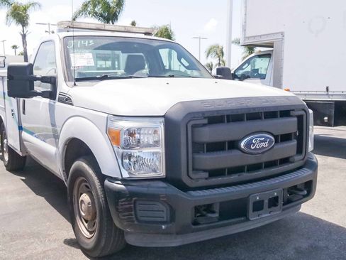 Used 2016 Ford F250 XL RWD image 3