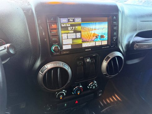Used 2016 Jeep Wrangler Sport w/ Quick Order Package 23S AWD/4WD image 30