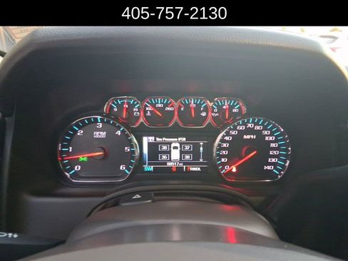 Used 2018 Chevrolet Tahoe LT w/ LT Signature Package image 16