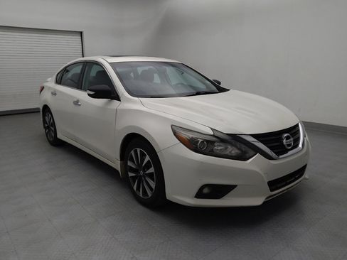 Used 2016 Nissan Altima 2.5 SL w/ 2.5 Technology w/LED Package image 13