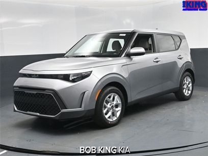 New 2025 Kia Soul LX w/ LX Technology Package