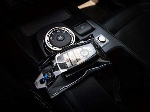 Used 2021 Ford Mustang Shelby GT500 w/ Technology Package RWD image 34