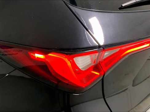 Used 2022 Acura MDX SH-AWD w/ Advance Package image 28