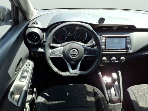 Used 2022 Nissan Kicks S FWD image 9