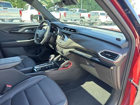 Used 2023 Chevrolet TrailBlazer RS AWD/4WD image 27