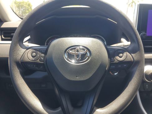 Certified 2025 Toyota RAV4 XLE w/ Convenience Package FWD image 22