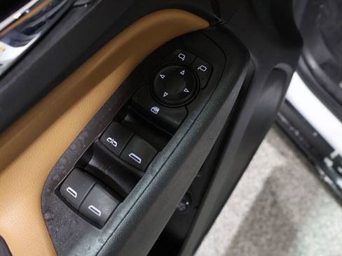 Used 2019 Chevrolet Equinox Premier image 14