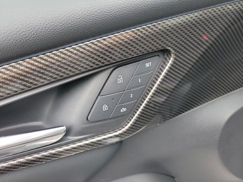 Used 2025 Chevrolet Traverse High Country FWD image 22