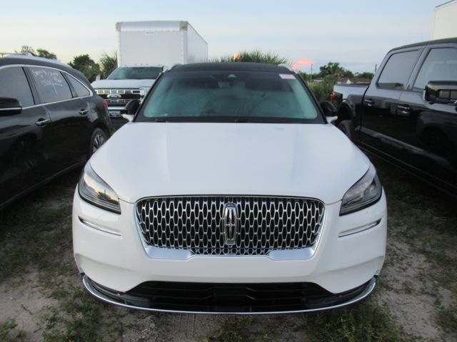 Certified 2022 Lincoln Corsair Reserve w/ Elements Package FWD image 2