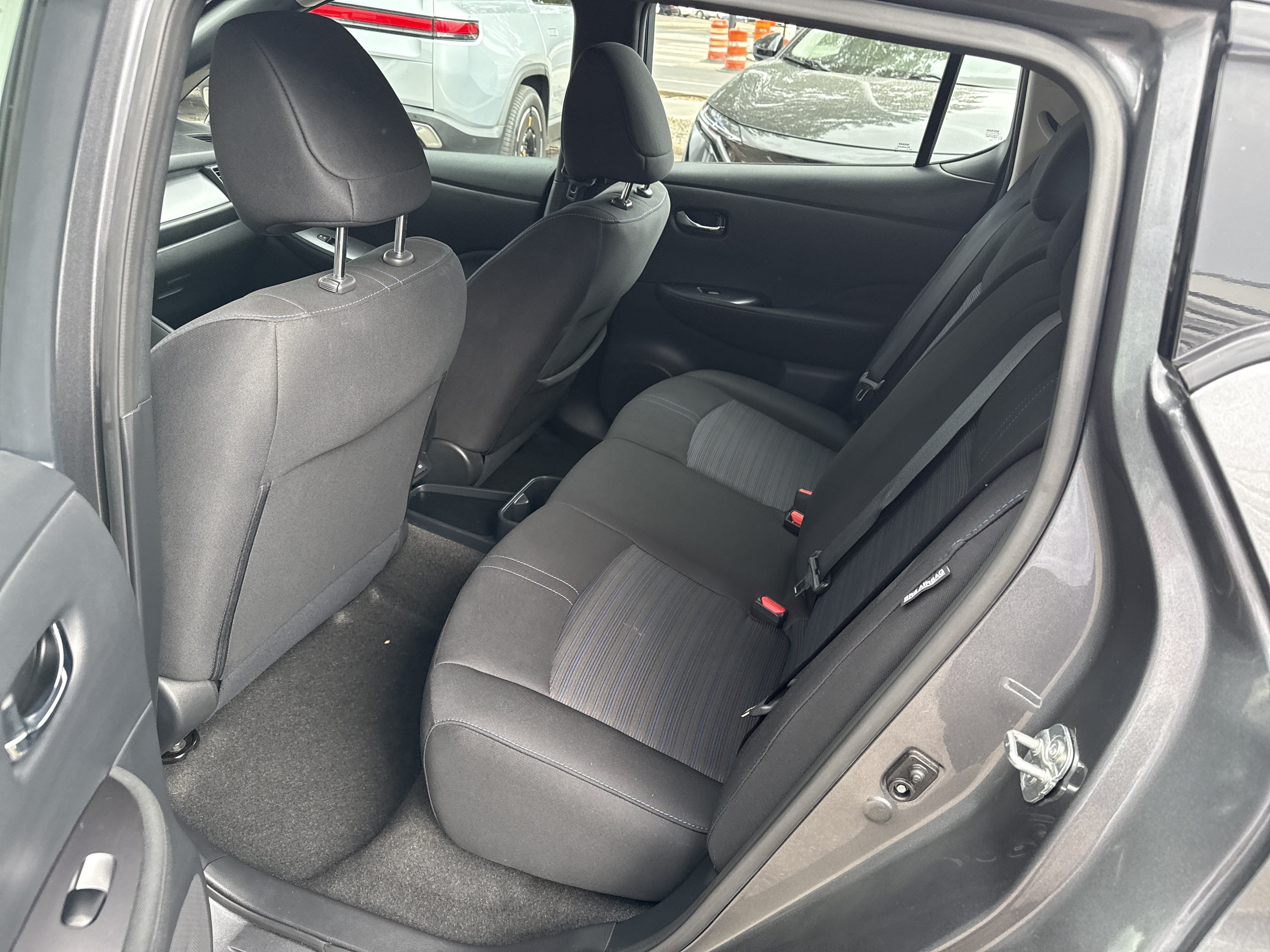 Certified 2025 Nissan Leaf S FWD image 14