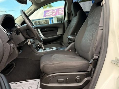 Used 2012 GMC Acadia SLE FWD image 12