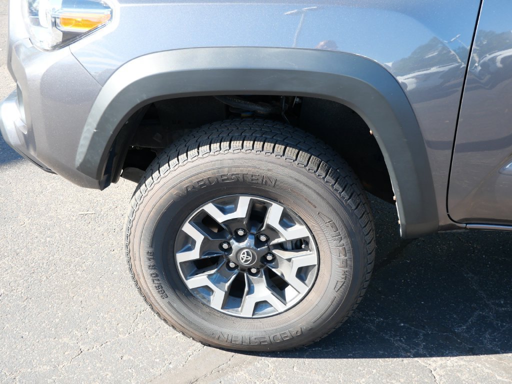 Certified 2021 Toyota Tacoma TRD Off-Road AWD/4WD image 8