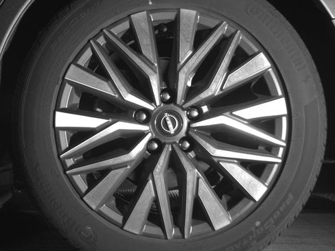 Used 2025 Nissan Altima 2.5 SV image 14