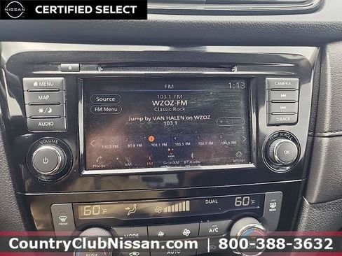 Certified 2019 Nissan Rogue SV w/ Premium Package AWD/4WD image 17
