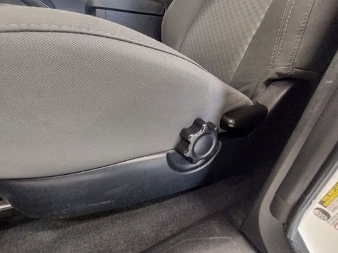 Used 2022 Toyota Tacoma SR RWD image 18
