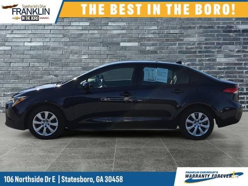 Used 2025 Toyota Corolla LE FWD image 2