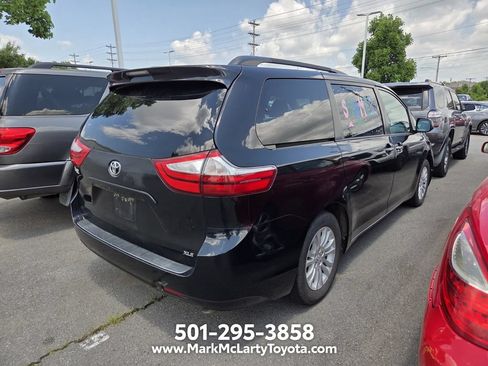 Used 2016 Toyota Sienna XLE FWD image 5