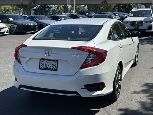 Used 2019 Honda Civic LX image 9
