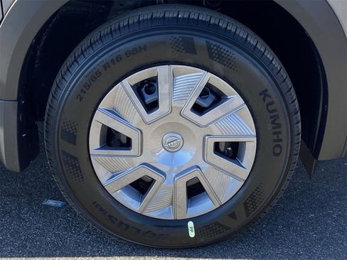 New 2026 Nissan Kicks S image 7