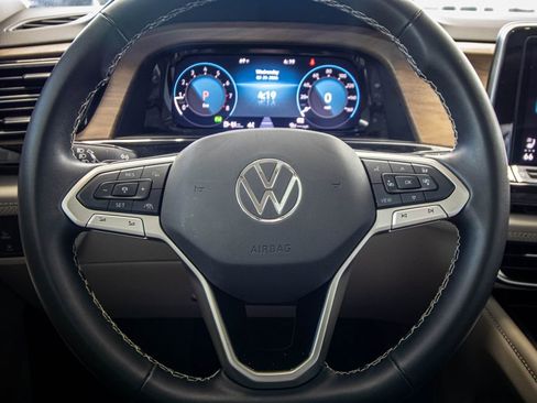 Certified 2024 Volkswagen Atlas SE image 32