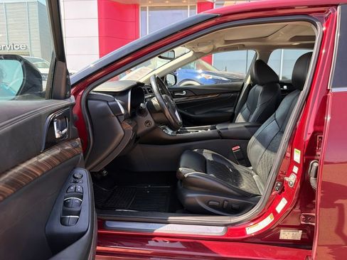 Used 2017 Nissan Maxima Platinum FWD image 14