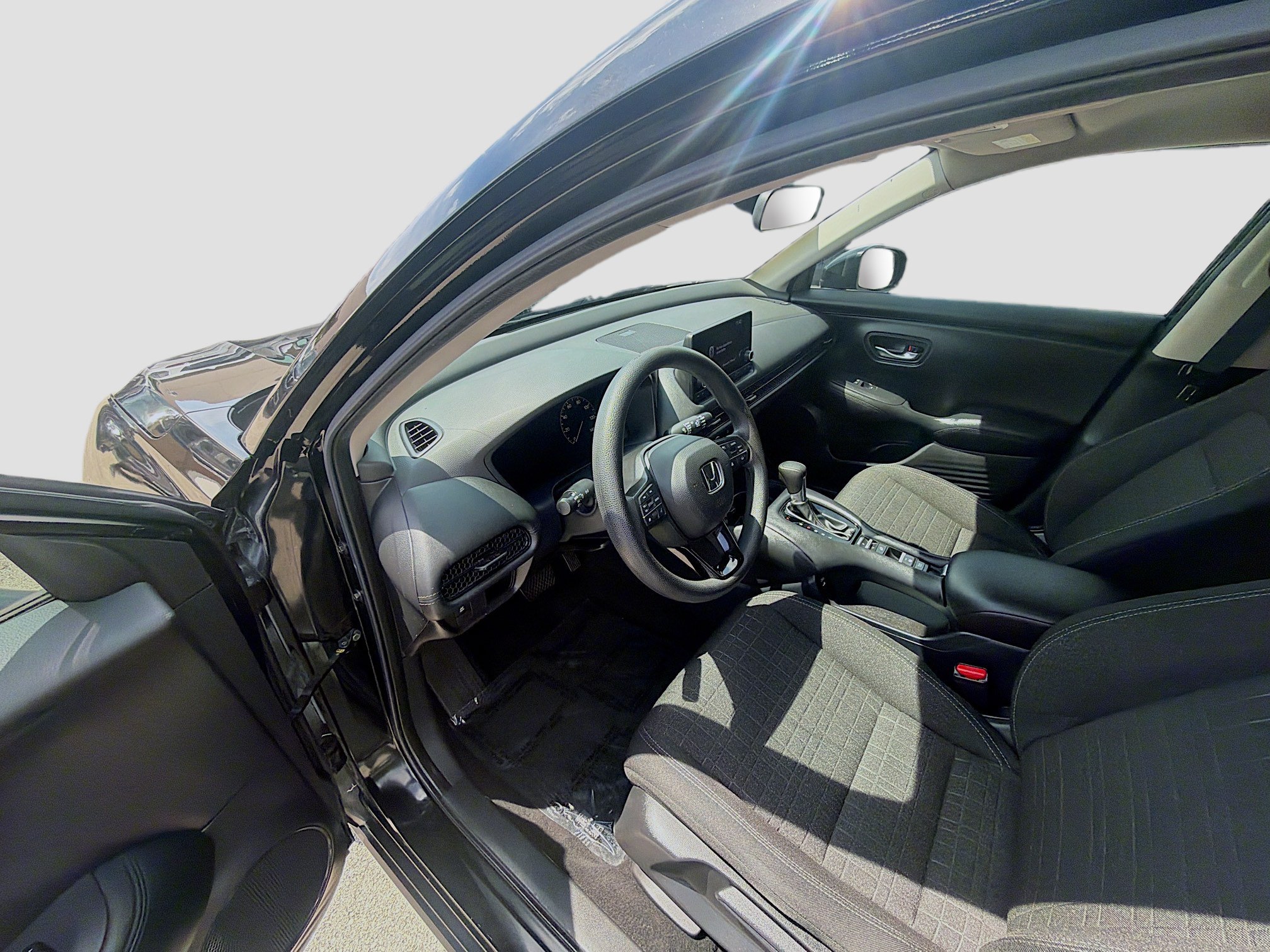 Used 2024 Honda HR-V LX image 9