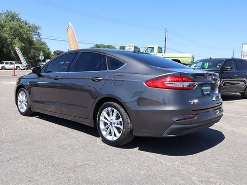 Used 2020 Ford Fusion SE FWD image 14